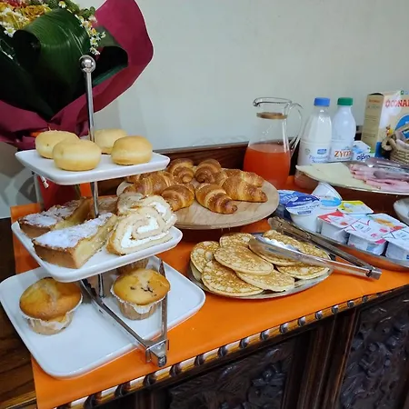 Alojamento de Acomodação e Pequeno-almoço La Strega Ubriaca